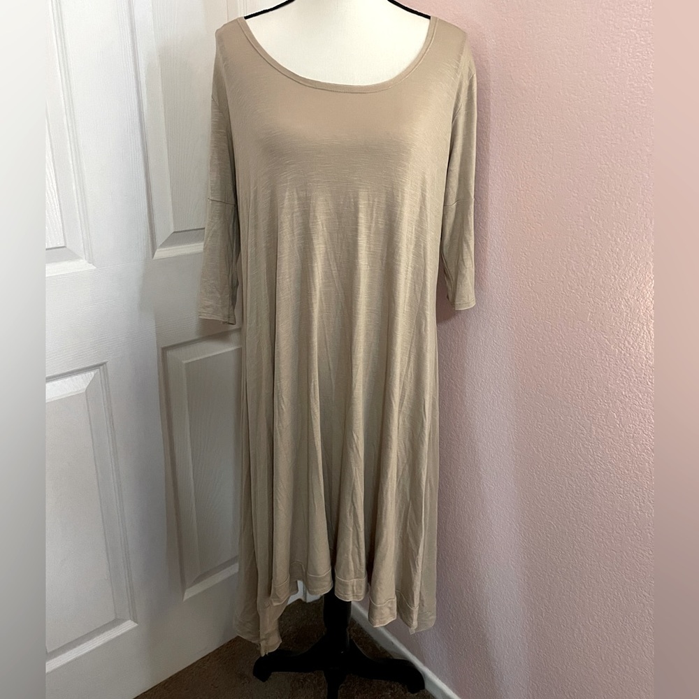 Light brown dress, size L